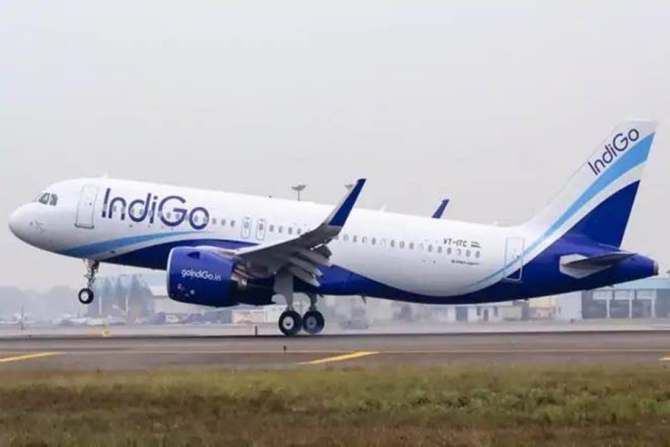 Indigo Airline in Raajje aa Mumbai aa Dhemedhu Dhathuruthah Fashaifi