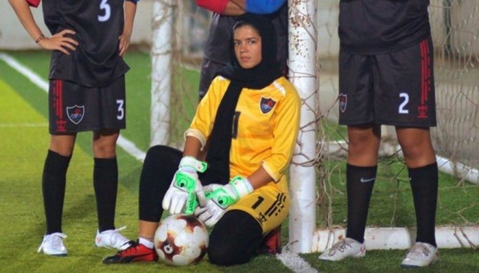 Saudi anhenun ge football mubaaraai fashaifi