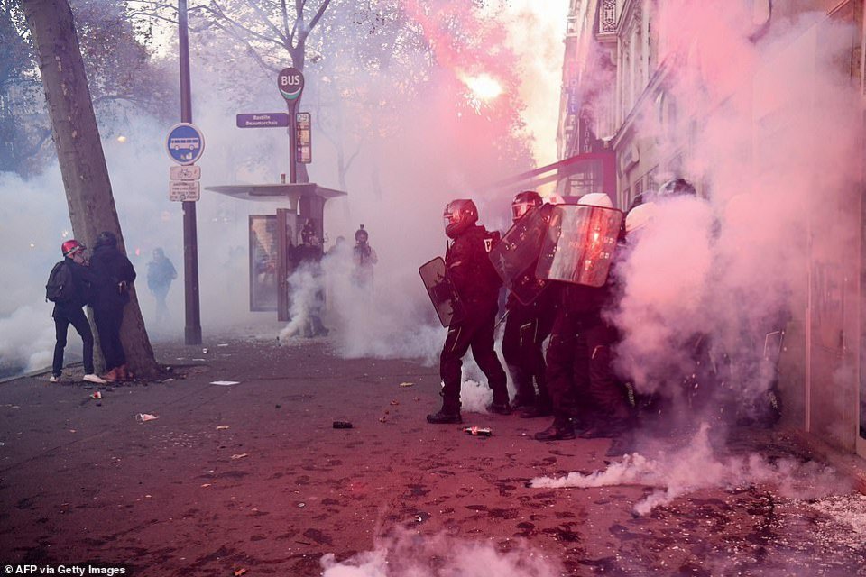 France: 62 fuluhunnah aniyaa, 81 meehaku hayyaru koffi 