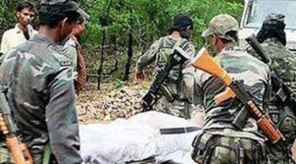 Maoist guerrilla in kulli hamalaa eh dhee India sifainge 22 meehun maraalaifi 
