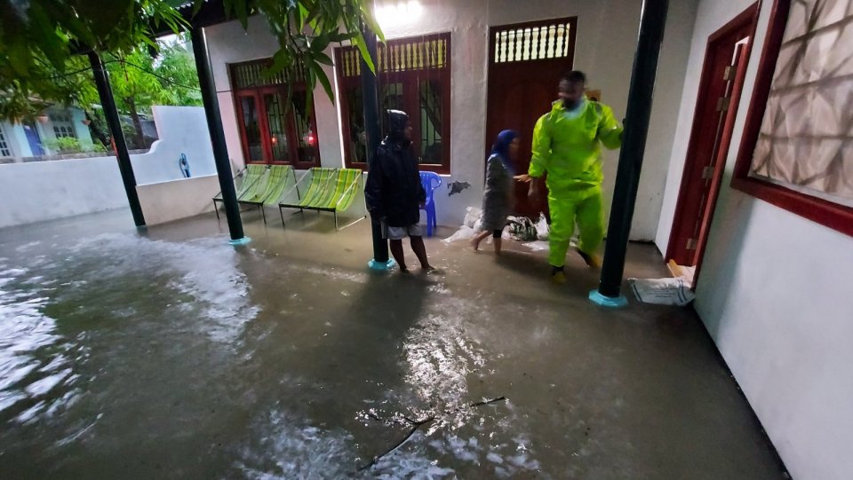 Boakoh vaarey vehi Addu aai Fuvahmulakah bodethi gehlun thakeh!