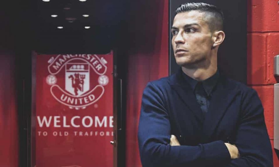 Ronaldo e'nburi Manchester unitedah