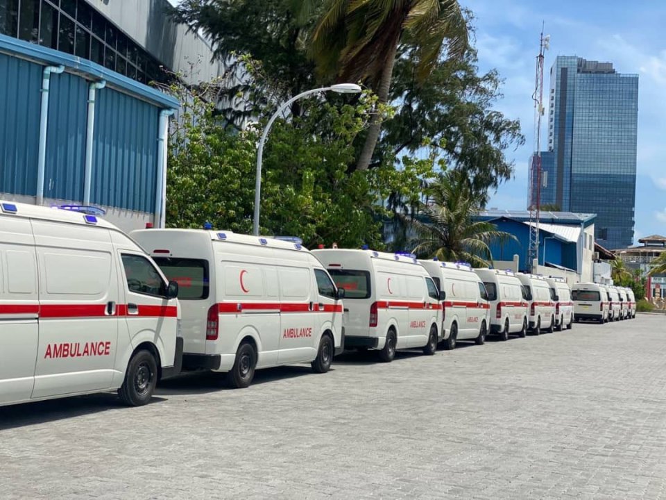 3 dhuvas therey ambulance thah rah rashah fonuvan fashanee