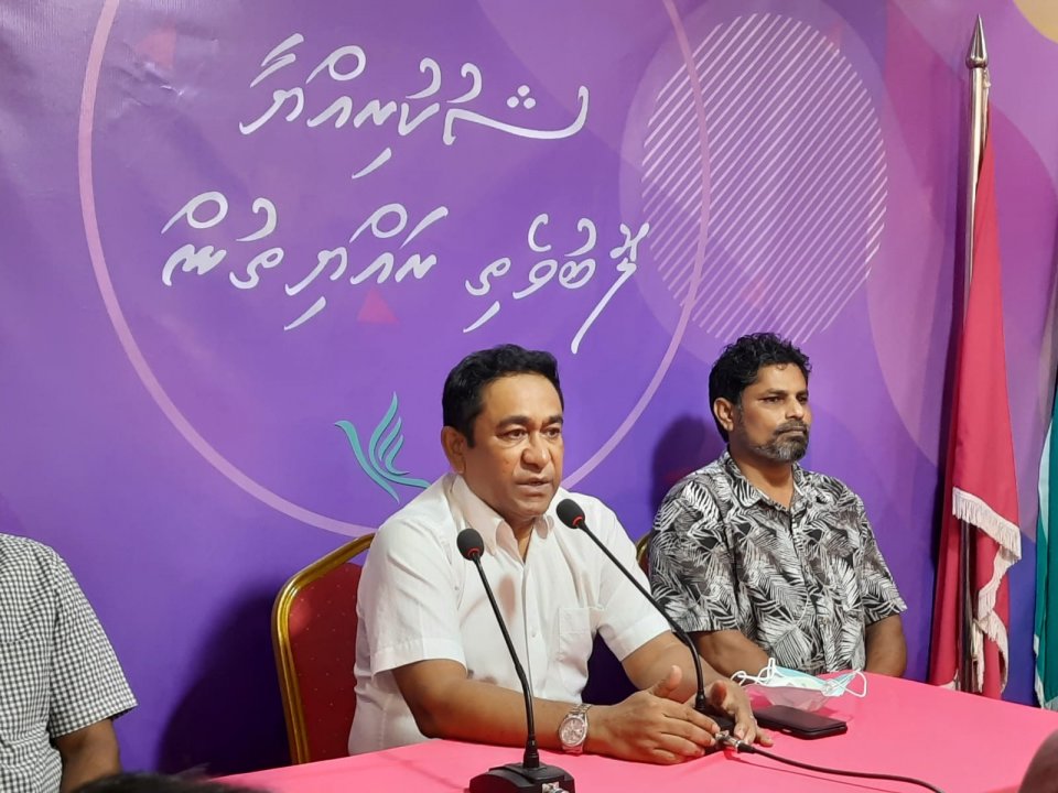 Siyaasee harakaaiythah ithurah fulhaa kuran raees Yameen mashvaraa kuravvaifi