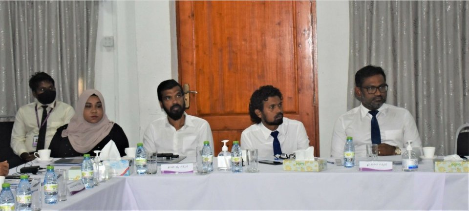 Komandoo dhaairage gondiah MTD in ves vaadha kuranee