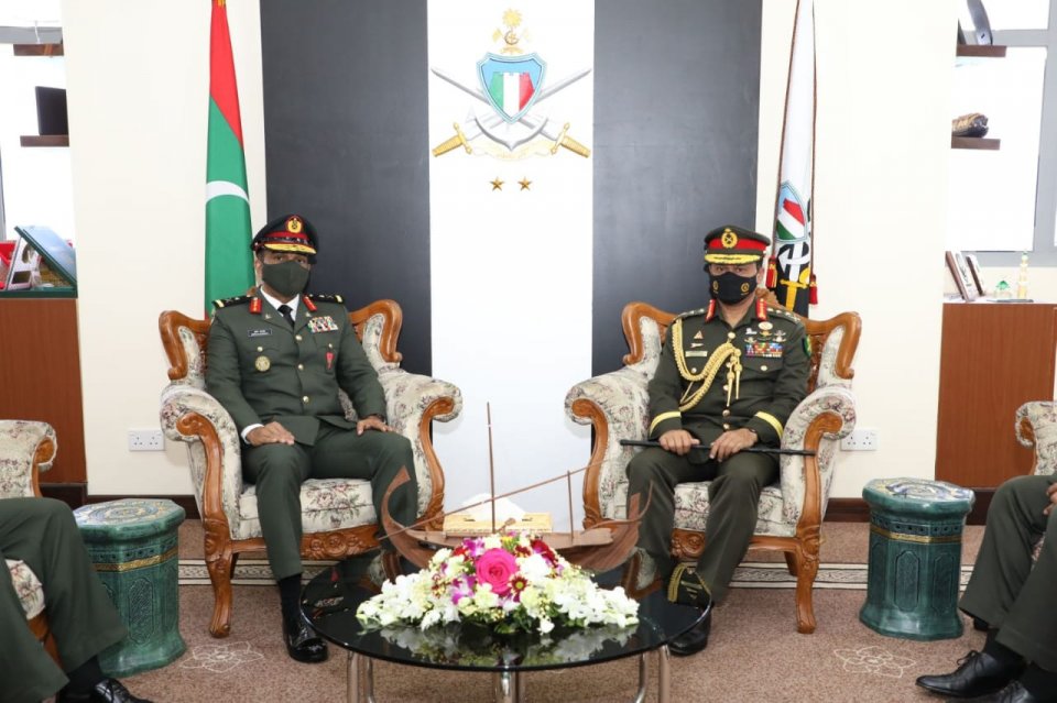 Bangladesh chief of army staff MNDF ge maimarukazah ziyaaraiy kuravvaifi