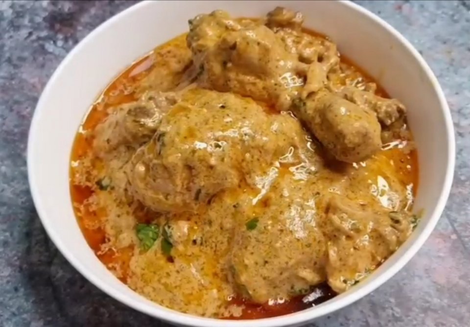 creamy cashew chicken curry