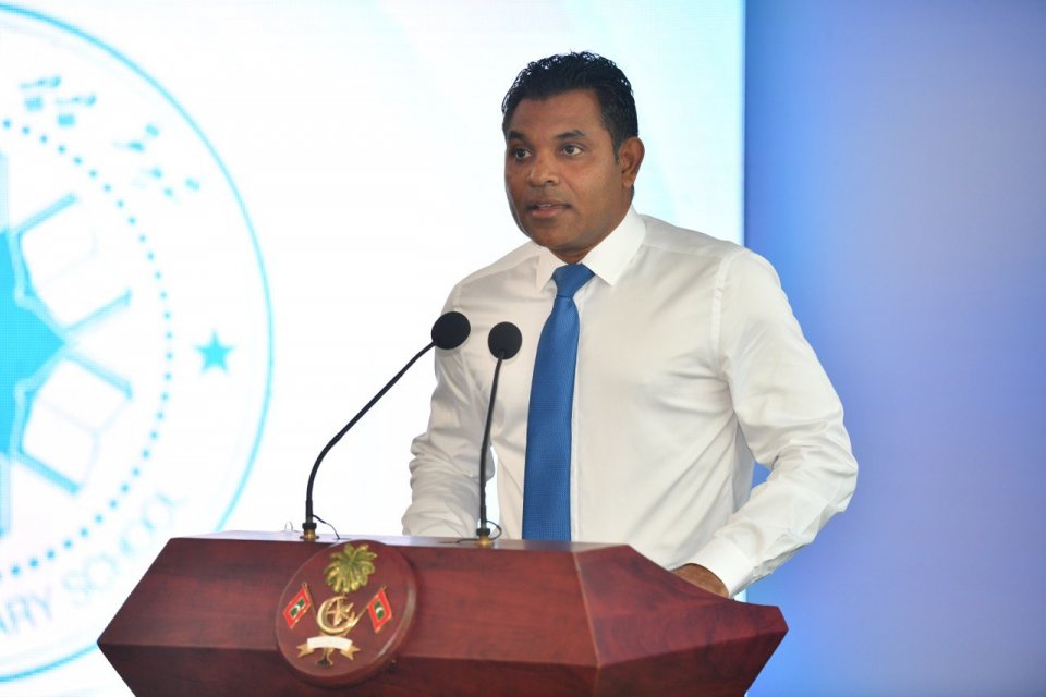 Thauleemee rangalhu jeeleh binaa kureveynee mas'ooliyyathu adhaa koggen: Naib Raees