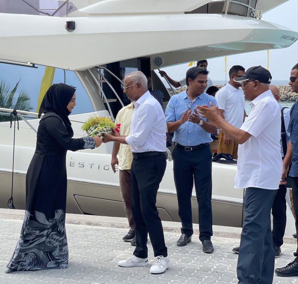 މިލަދުންމަޑުލު ދެކުނުބުރީ ކެނދިކުޅުދޫއަށް ރައީސުލްޖުމުހޫރިއްޔާ ވަޑައިގަންފި