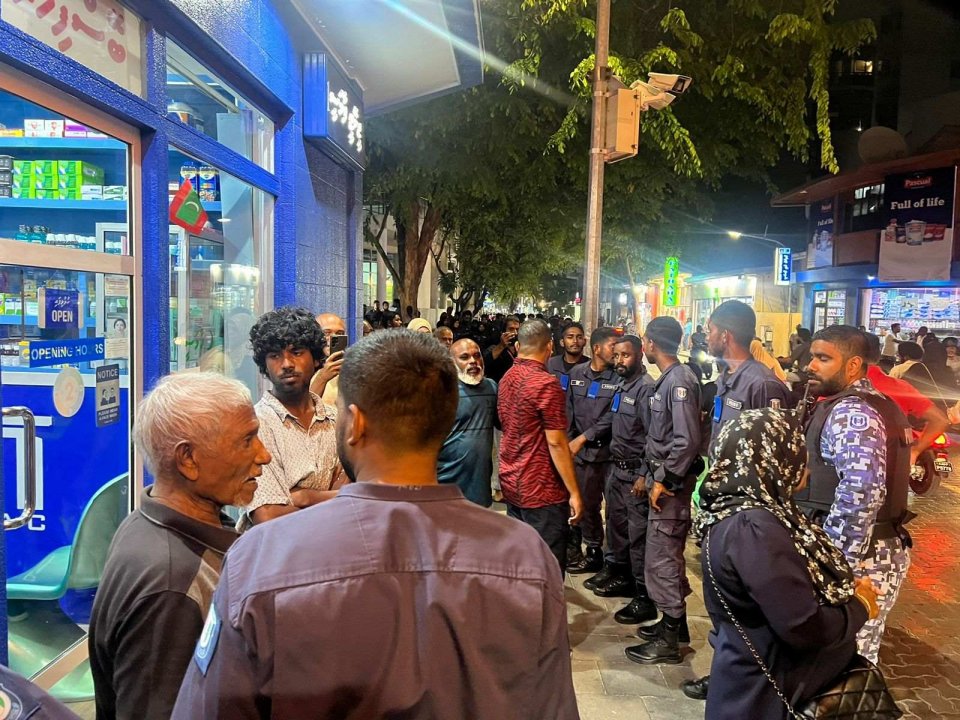 ރައީސް ޔާމީން މިނިވަން ކުރުމަށް ގޮވާލައި މިރޭ ބޭއްވި މުޒާހަރާއިން ހަތް މީހަކު ހައްޔަރުކޮޮށްފި