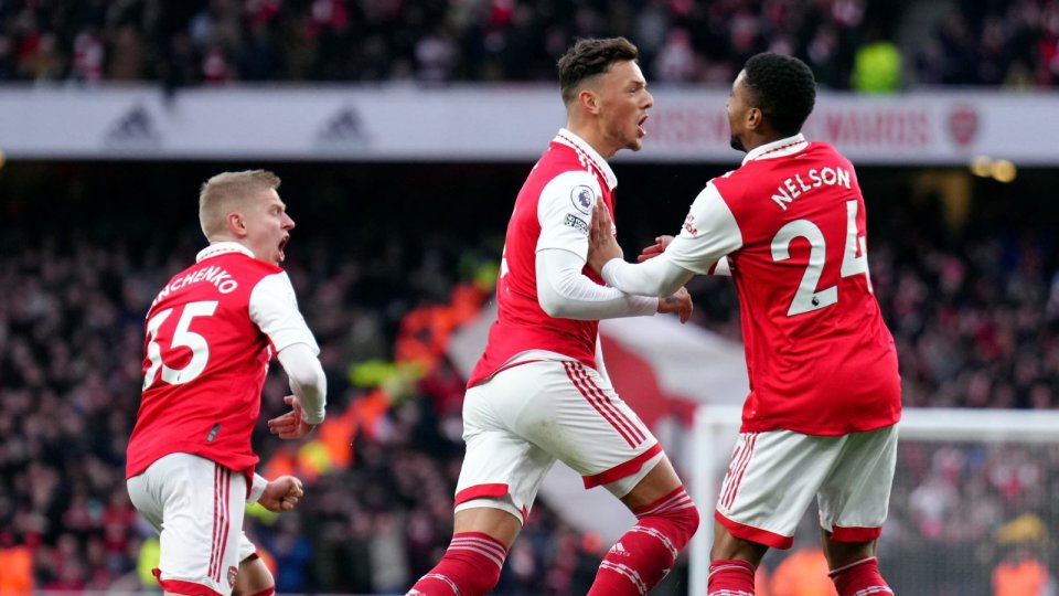 Arsenal  dhekky championun ge roohu,  molhuvee 3-2 in