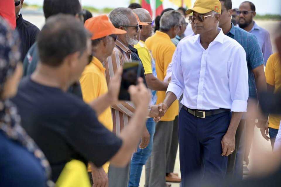 އާލާސްކަންފުޅާ އުޅުއްވާތީ ރައީސްގެ ކެމްޕެއިން ދަތުރުފުޅު ކުރުކޮށްލައްވައި މާލެއަށް