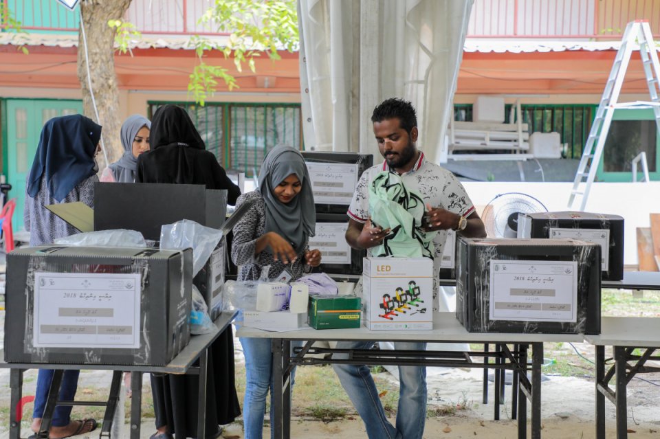 ބައެއް ވޯޓު ފޮށިތައް ބަހައްޓާ ތަން ބަދަލުކޮށްފި