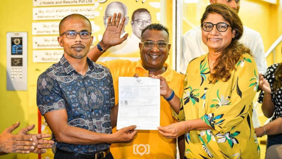 އަލްހާން ފަހުމީ  އެމްޑީޕީއާ ގުޅިވަޑައިގެންފި