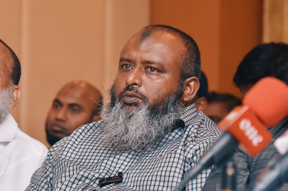 އެއްބުރުން ކާމިޔާބުނުވީ ތަގުދީރުގައި އެކަން ލިޔުއްވާފައި ނެތީމަ- ޑރ އިޔާޒް