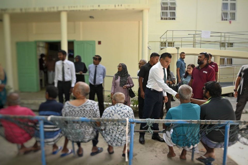 ފައިސަލް، ގުރައިދޫގެ ހާއްސައެހީއަށް ބޭނުންވާ މީހުންގެމަރުކަޒަށް ޒިޔާރަތްކުރައްވައިފި