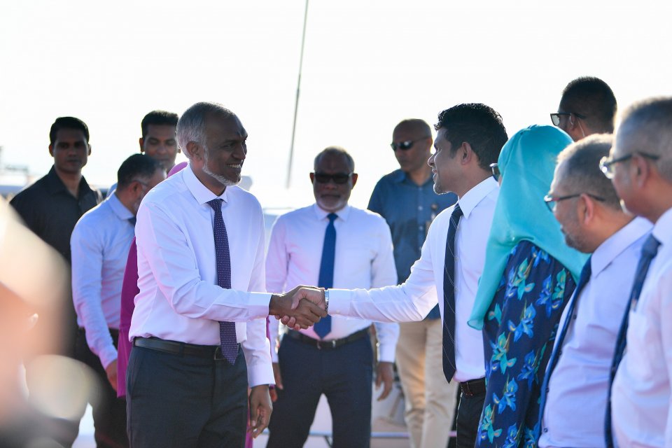 ކޮޅުމަޑުލުގެ ރަށްތަކަށް ކުރައްވާ ދަތުރުފުޅެއްގައި ރައީސް ފުރާވަޑައިގެންފި