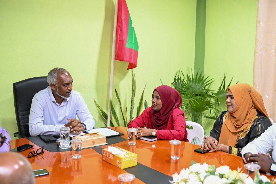 ރައީސް، ގެމަނަފުށީ ކައުންސިލާ އ.ތ.މ ކޮމިޓީއާ ބައްދަލުކުރައްވައިފި