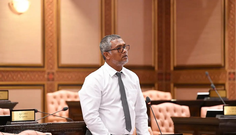 ސްކޭމްތައް ހުއްޓުވަން ވަގުތުން ފިޔަވަޅު އެޅުމުގެ ބާރު ފުލުހުންނަށް ދޭން ޖެހޭ: ހަމީދު 