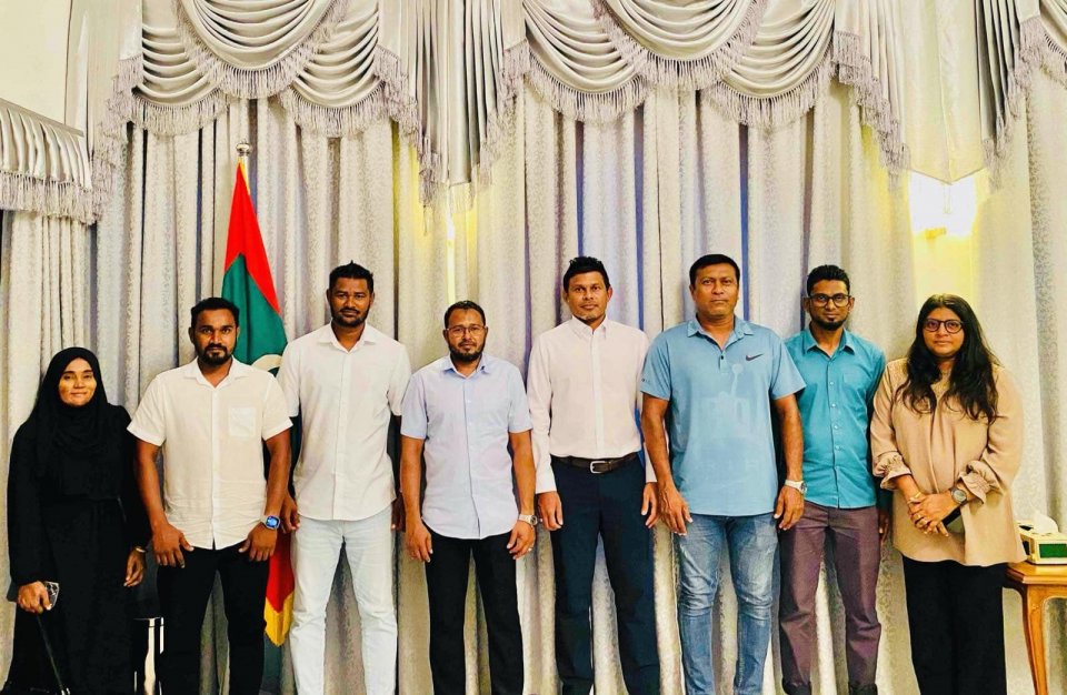 ފަރެސްމާތޮޑާގައި ނުނިމި ހުރި މަޝްރޫއުތަކާ ގުޅޭގޮތުން ނައިބު ރައީސްއާ މަޝްވަރާކޮށްފި