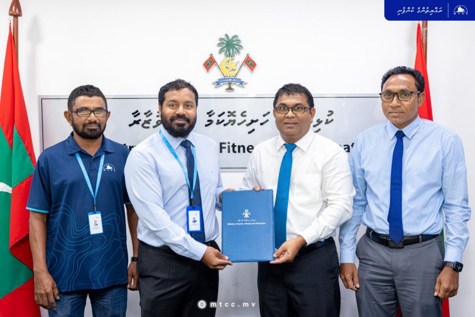 ފުވައްމުލަކު ފުޓްބޯޅަ ދަނޑުގެ ސަބްބޭސް ހެދުން އެމްޓީސީސީއާ ހަވާލުކޮށްފި