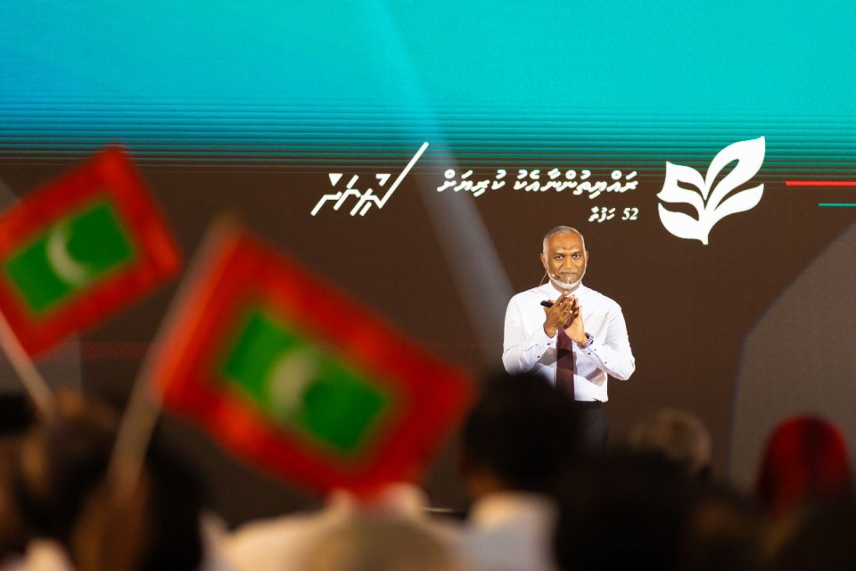 ސަރުކާރުން މަސްވެރިންނަށް 1 ބިލިޔަން ރުފިޔާ ދީފި