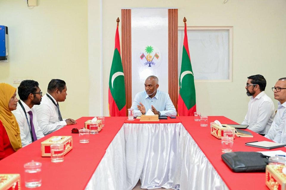 ވާދޫ ކައުސިލުން ރަށުގެ ތަރައްގީއަށް ކުރައްވާ މަސައްކަތްތަކަށް ރައީސްގެ ތައުރީފު!