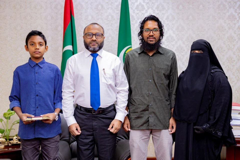 އިސްލާމީ ކަންތައްތަކާ ބެހޭ ވަޒީރު އަލަށް ޙާފިޡްވި ޒަލަފް އާއި ބައްދަލުކުރައްވައިފި