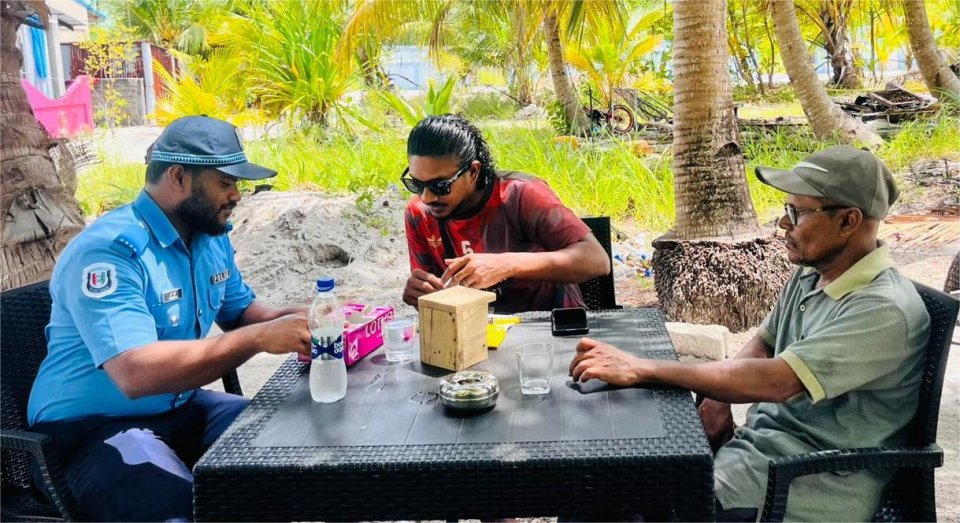 ކުށުން ރައްކާތެރިކުރުވުމަށް ގެމަނަފުށީ ރައްޔިތުންނާ ބައްދަލުކޮށް މައުލޫމާތުދީފި