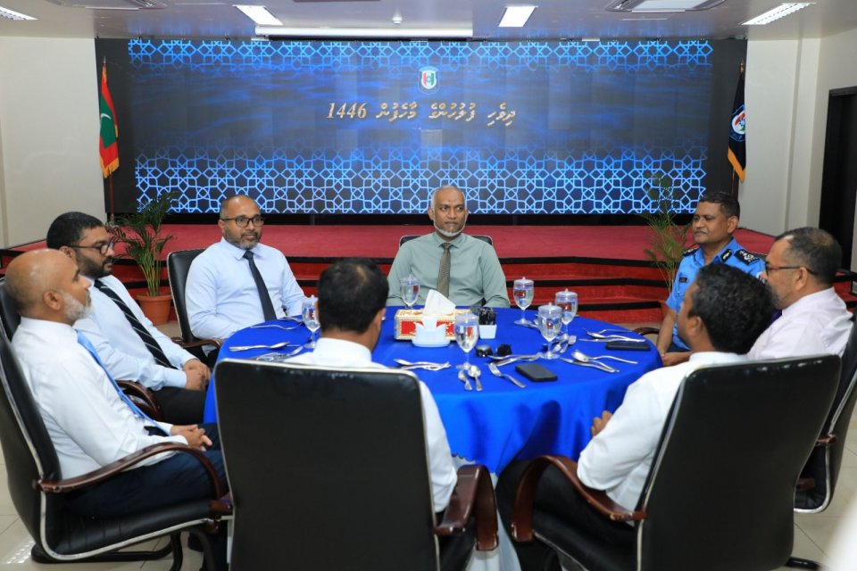 ދިވެހި ފުލުހުންގެ ހިދުމަތުން މާހެފުން ބާއްވައިފި