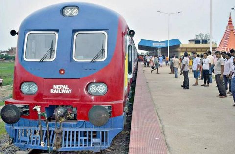 Nepal ge broad guage railway ge engine thah India in dheefi
