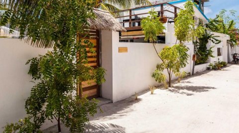 94 Guest House Hulhuvumuge Huhdha Dheefi