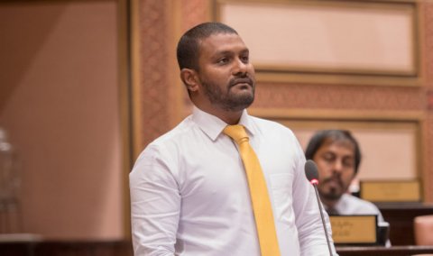 Alhugandu dhanna raees Nasheed akee islaam dheen dheke loabivaa beyfulheh: Shifau