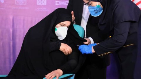 Iran in ufedhdhi covid vaccine insaanun beynun koggen test kuran fashaifi 