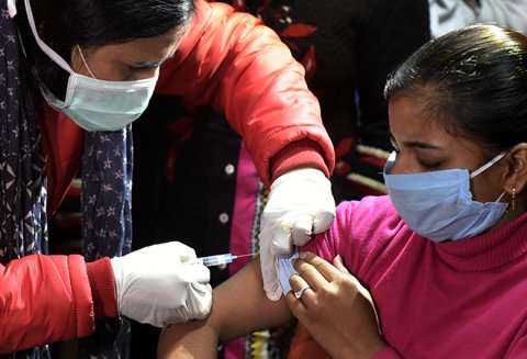 India ge covid vaccine program 2 dhuvahah medhu kandaalanee