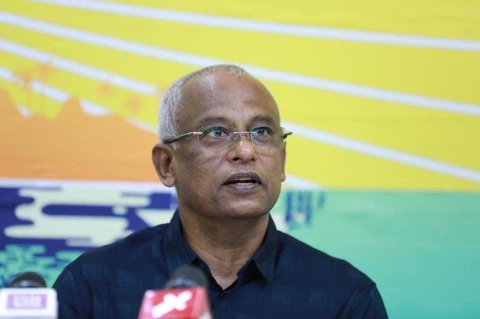 Raees, inthihabee hurihaa mayor innah gulhuvvaa maruhaba vidhaalhu vejje