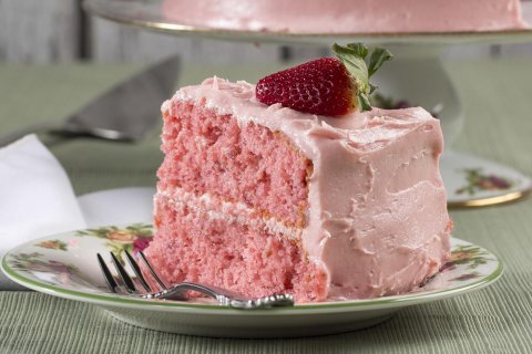 Roadha sufura: Strawberry Cake