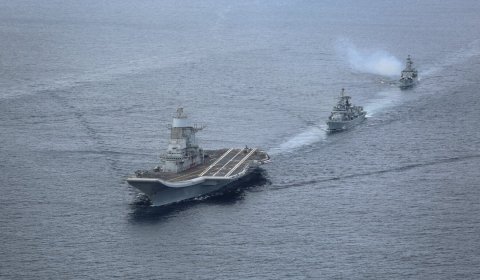 India Ocean gai China ah faaraveri vumah India ge dhevana aircraft carrier 