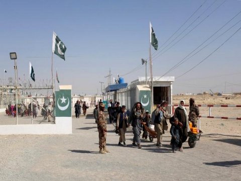 Chaman border huras koh dhuvaalakah 18 Afghaneen Pakistan ah 