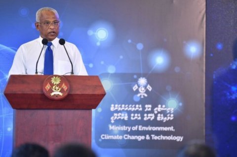 Electronic Muaamalaaiy thakaa behey bill eh Majileehah vanee husha'halhaafa: Raees