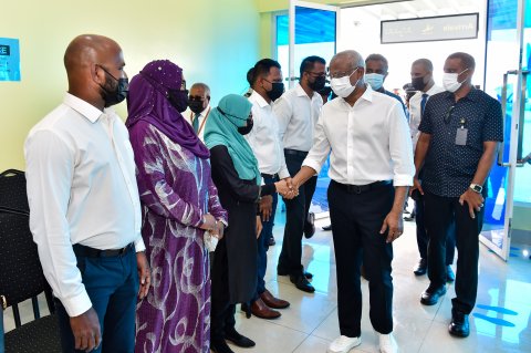 Emeehaku huri rashakun masthuvaa thakechah faruvaa dhene