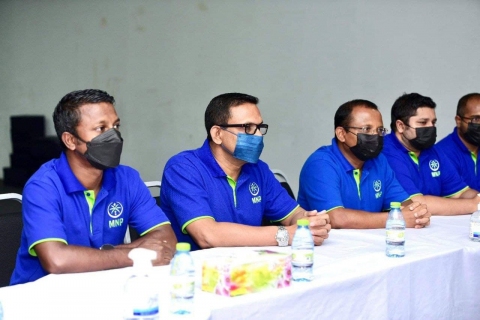 Kuri muhdhatheh therey MNP ah 10,000 memberun hamakohfi