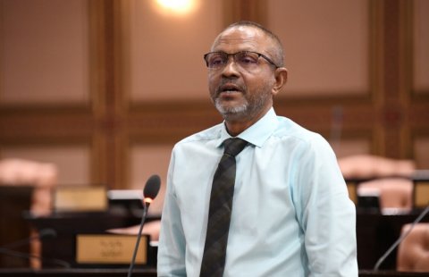 Komandoo dhaairage member Hussain Waheed avahaara vejje
