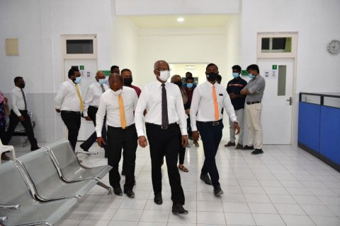 Raees Salih, N. Atoll Hospital ah Ziyaaraiy Kuravvaifi