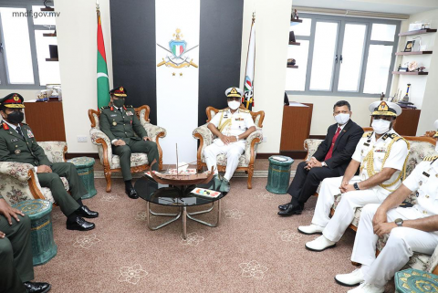 Bangladesh ge Chief of Naval staff raajje vadaigenfi