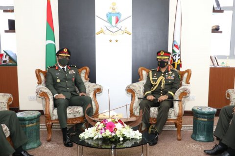 Bangladesh chief of army staff MNDF ge maimarukazah ziyaaraiy kuravvaifi