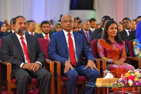 މަތީދަރަޖަ ހޯދާ ފަރާތްތަކަށް އިނާމު ދިން މާދަންރޭ