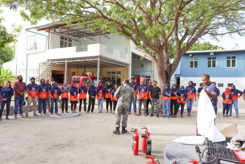 pension offeeehuge 37 muvahzafunnah basic fire awareness  practical sessioneh - MNDF