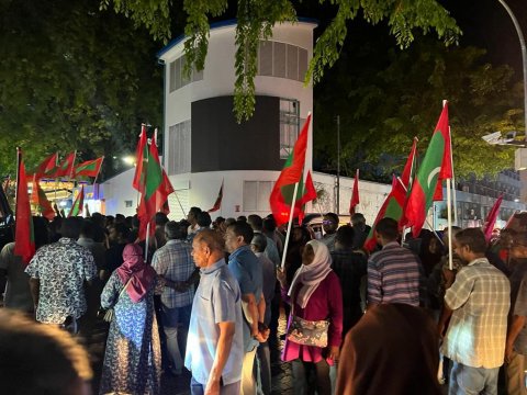 މިރޭގެ މުޒާހަރާއިން 15 މީހަކު ހައްޔަރުކޮށްފި