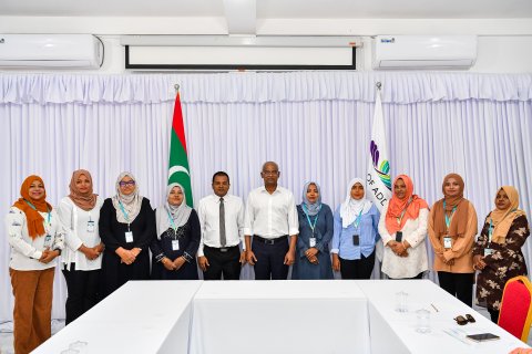 ރައީސް، އައްޑޫސިޓީގެ އ.ތ.މ ކޮމެޓީއާ ބައްދަލުކުރެއްވައިފި